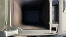 Land Rover Discovery 3.0 D300 Dynamic SE 5dr Auto Diesel Station Wagon